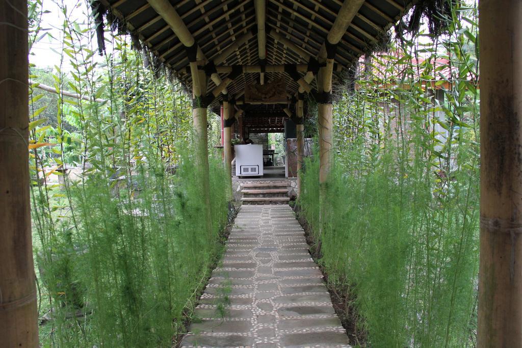 Omah Garengpoeng Guest House Магеланг Стая снимка
