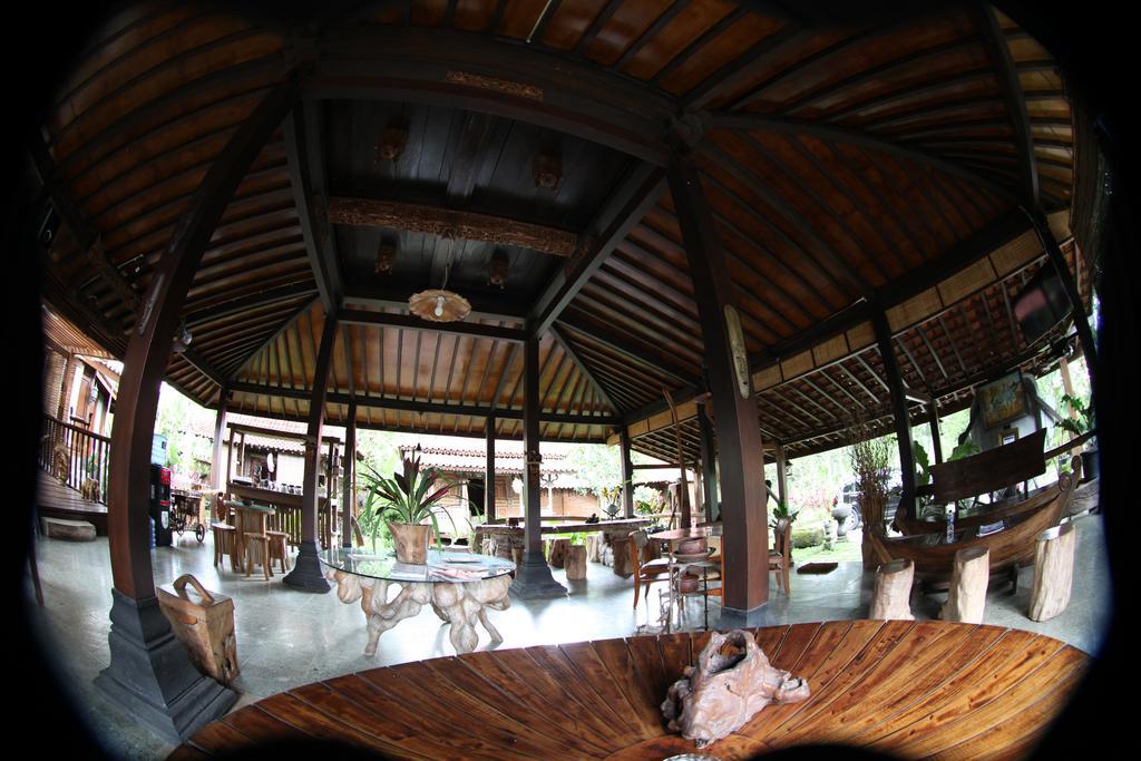 Omah Garengpoeng Guest House Магеланг Екстериор снимка