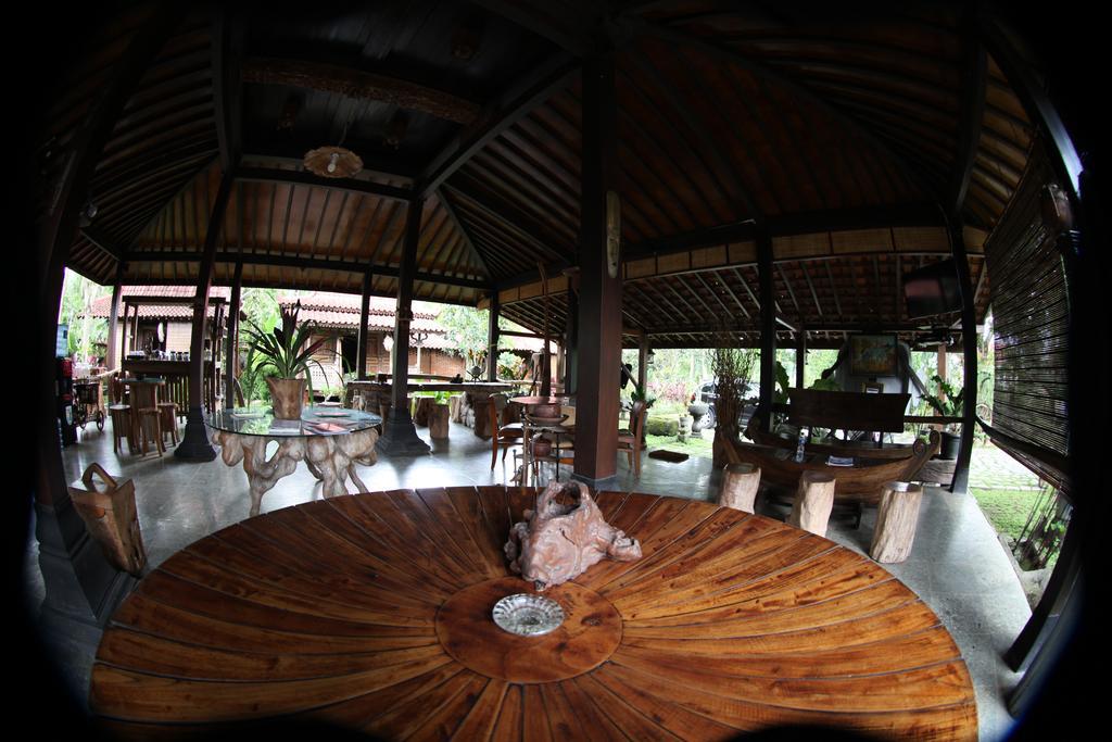 Omah Garengpoeng Guest House Магеланг Екстериор снимка