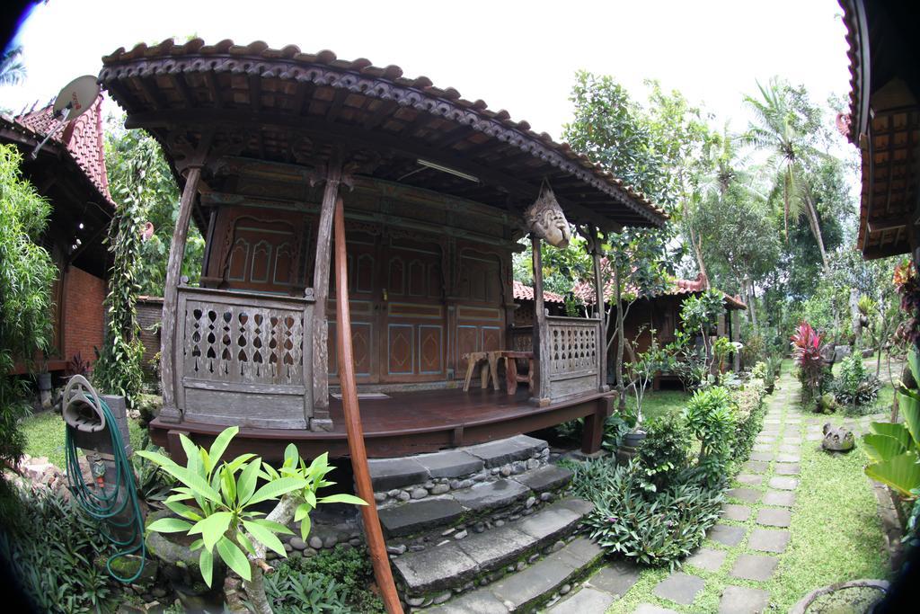 Omah Garengpoeng Guest House Магеланг Стая снимка