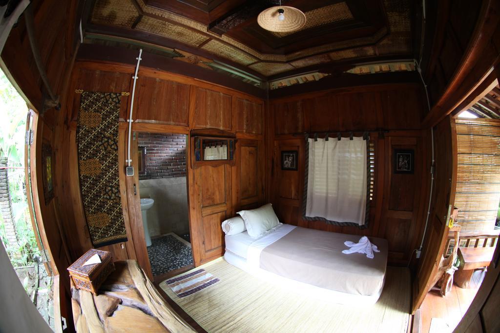 Omah Garengpoeng Guest House Магеланг Стая снимка